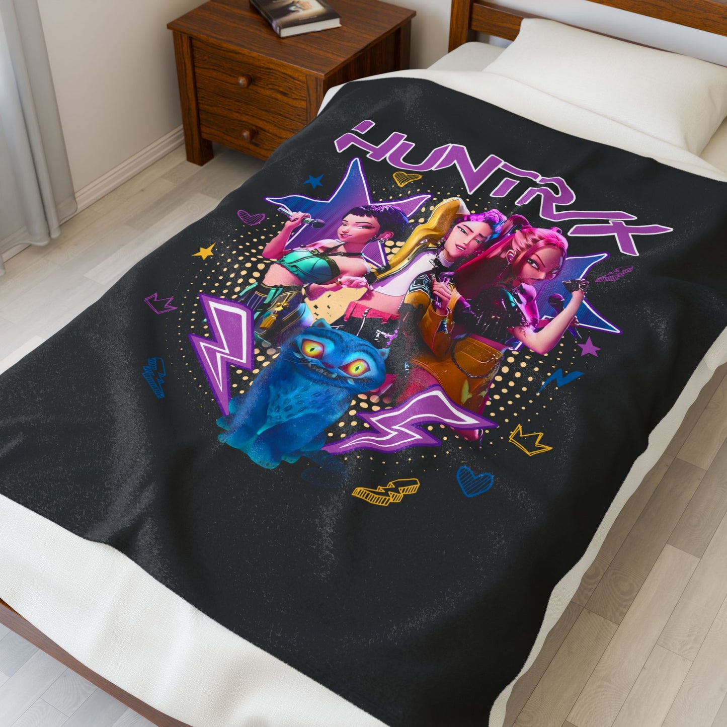 HUNTRAX Velveteen Plush Blanket - Cozy Graphic Throw for Gamers